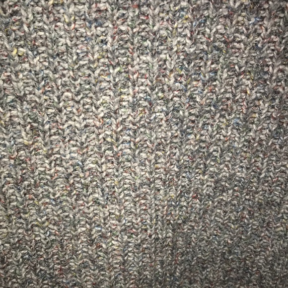 Universal Thread Sweater - Picture 5 of 10